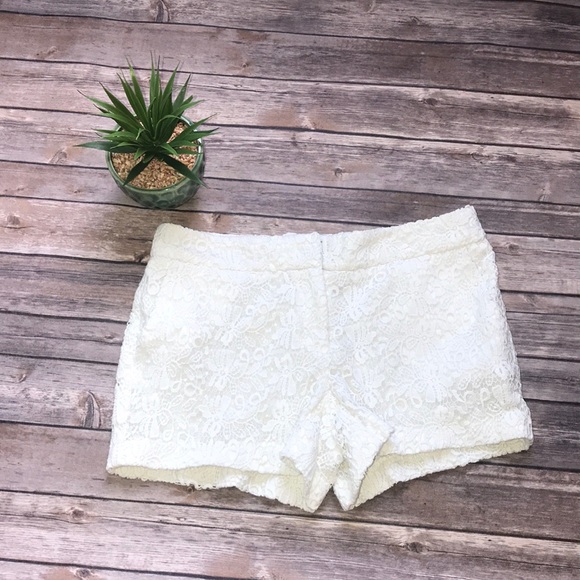 Cynthia Rowley Pants - 🌻Cynthia Rowley White lace Shorts
